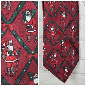 Men's St Nick Christmas Neck Tie Santa Wreath Holiday Red Embossed Necktie